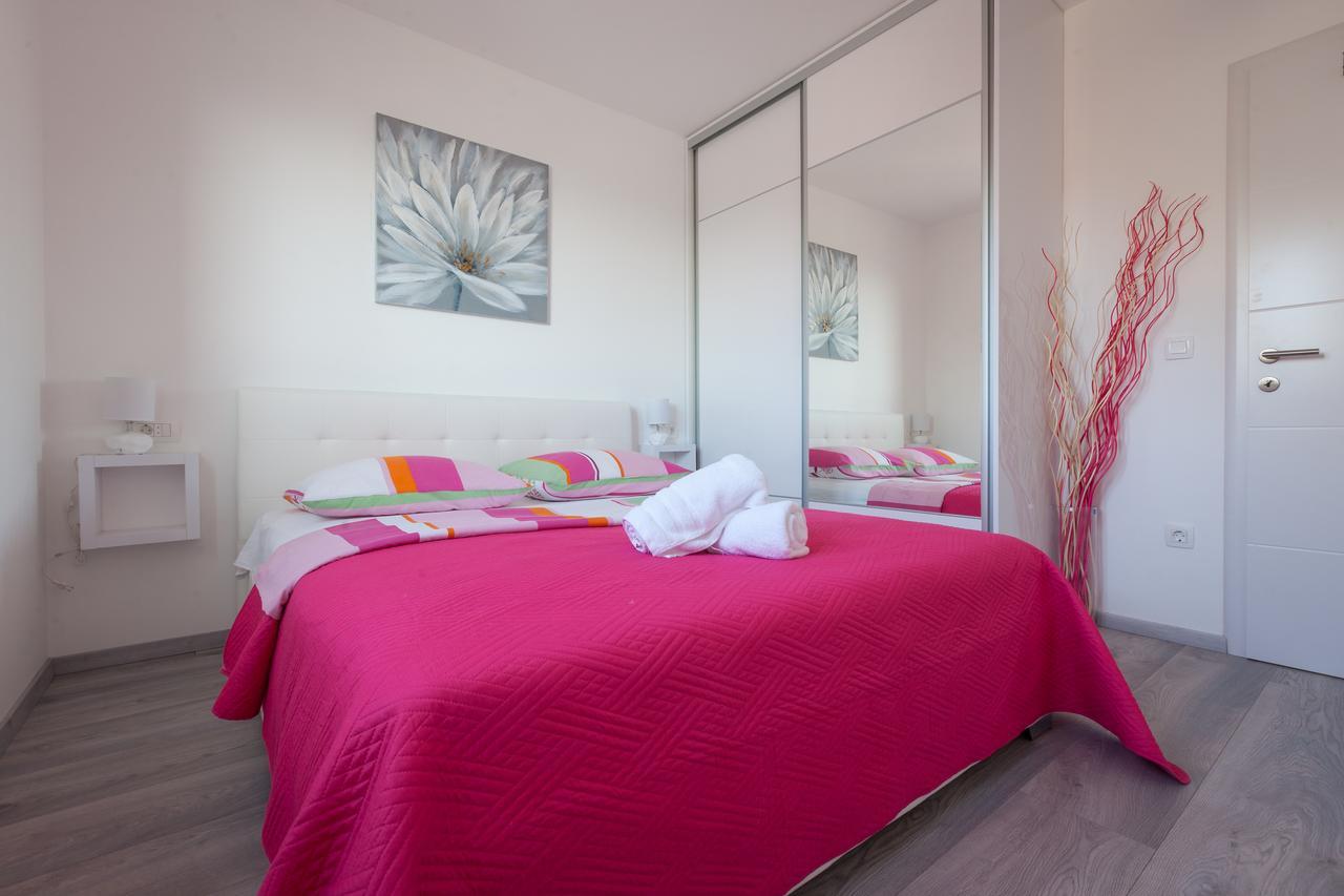 Apartment Damira Makarska