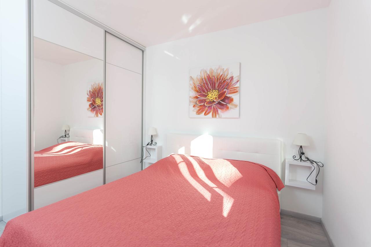 Damira Apartment